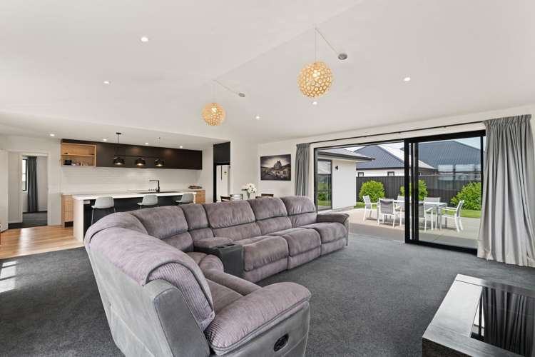 6 Neil Collins Lane Mosgiel_1