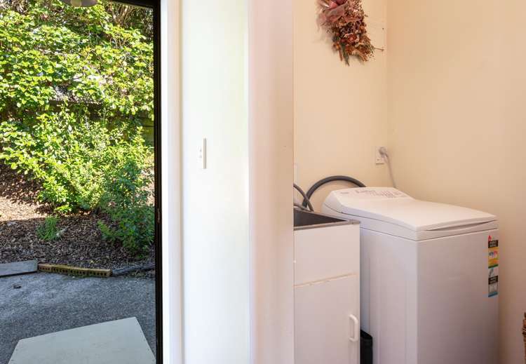 51 Churchill Avenue Richmond_14