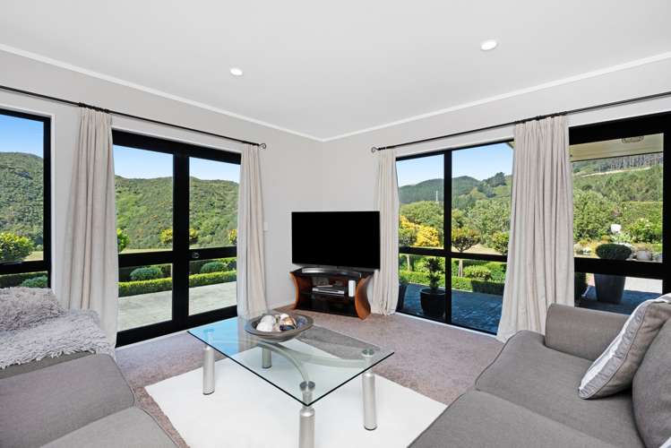 174 Makara Road Makara_9