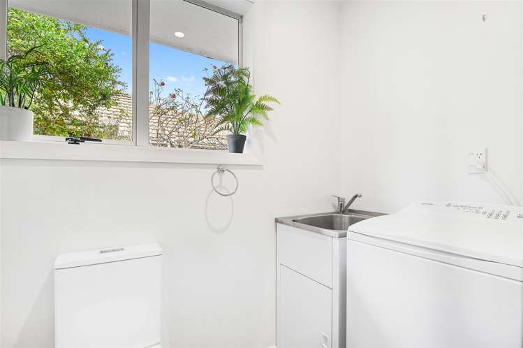 44 Damien Place Bromley_5