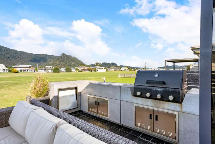 16 Braddock Grove Pauanui_24