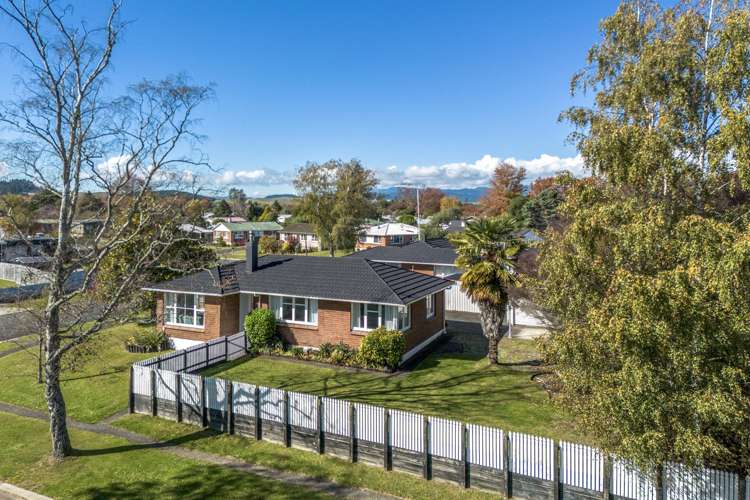 1 Parekarangi Grove Turangi_23