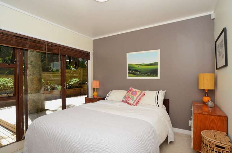 2 Takahe Road Titirangi_8