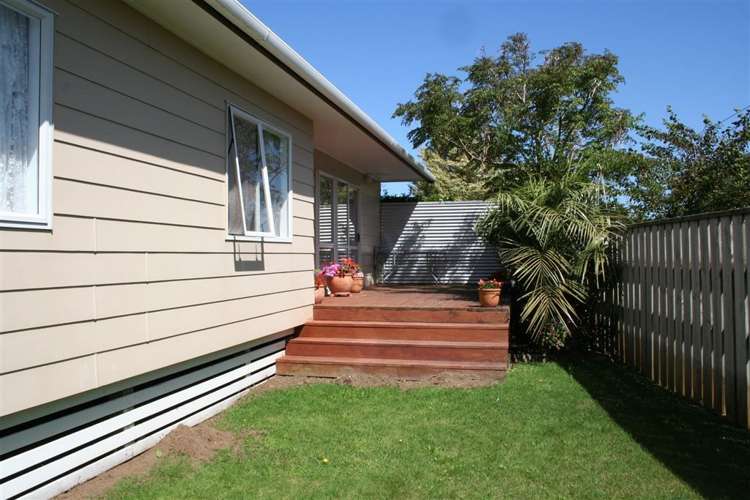 8a Norman Street Waitara_10