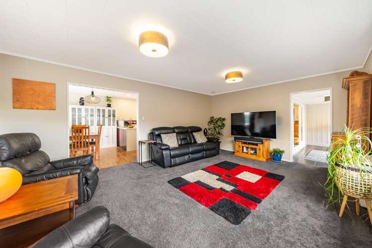 19 Denver Grove Totara Park_3