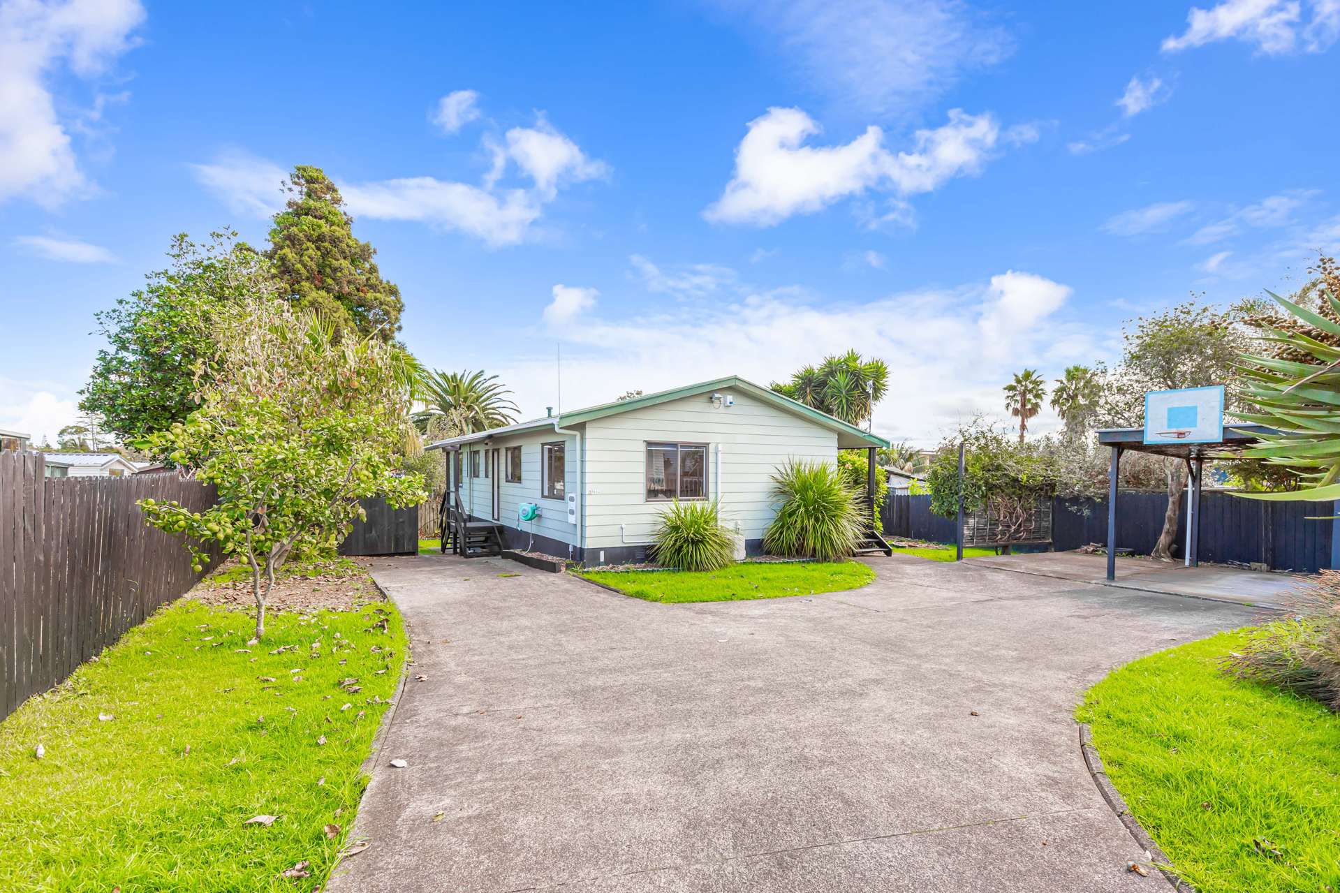 2/91a Beach Road Te Atatu Peninsula_0