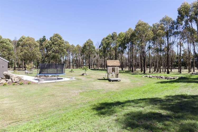 2279 South Eyre Road West Eyreton_18