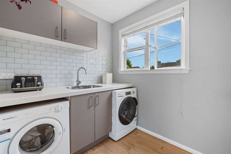 44 Pitcairn Crescent Bryndwr_12