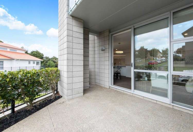 1 Bickerton Way Flat Bush_4