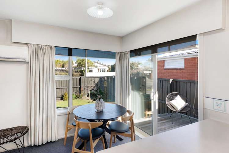 2/4 Lansbury Avenue Strowan_10