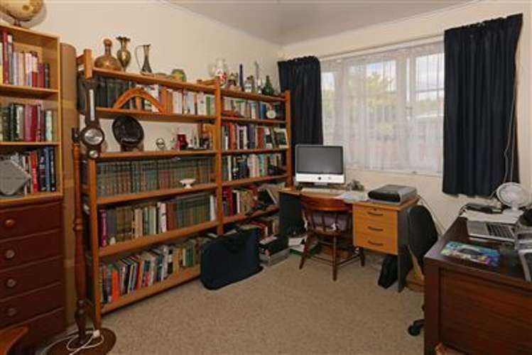 7 Amberley Avenue Te Atatu South_13