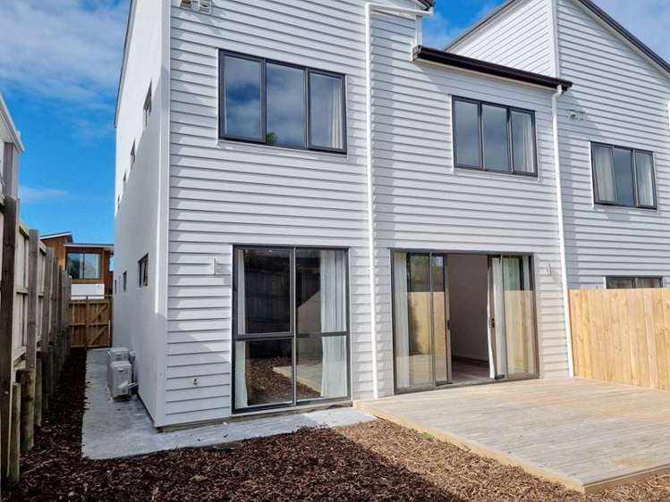 252 Jack Lachlan Drive Beachlands_15