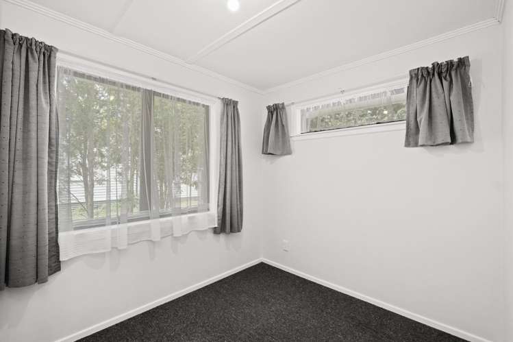 26 Andrew Street Elgin_14