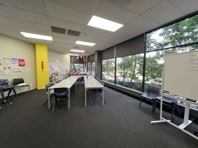 Ground Floor/51 Hurstmere Road Takapuna_2