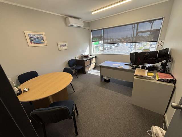 208 Main Highway Otaki_3