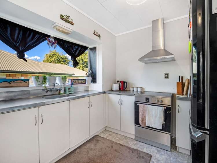 39 May Street Hamilton East_12