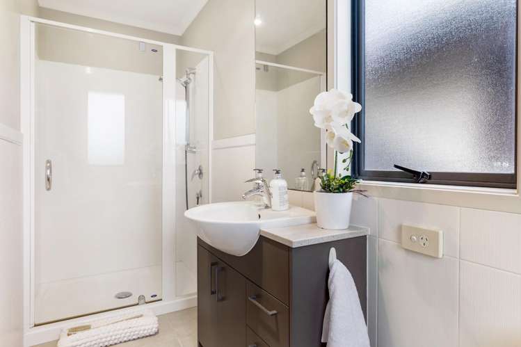 50 Greenbough Lane Greenhithe_7