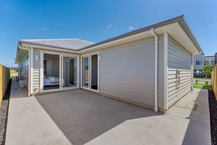 1 Koiora Road Clarks Beach_16