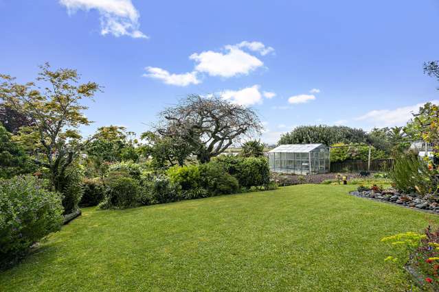 108 Roberts Road Te Atatu South_3