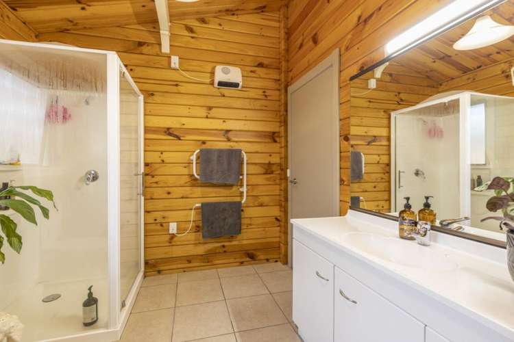 20 Pears Road Sefton_14