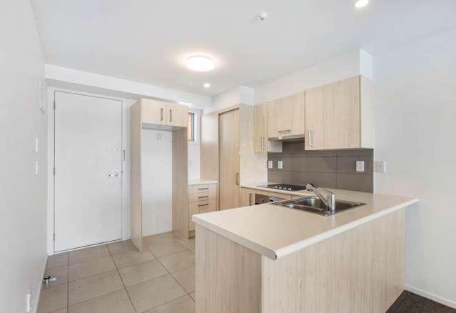 101/17 Link Crescent Stanmore Bay_4