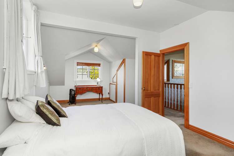 18 Whites Line West Woburn_13