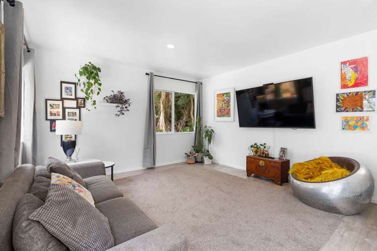 1 Dorothy Road Laingholm_6