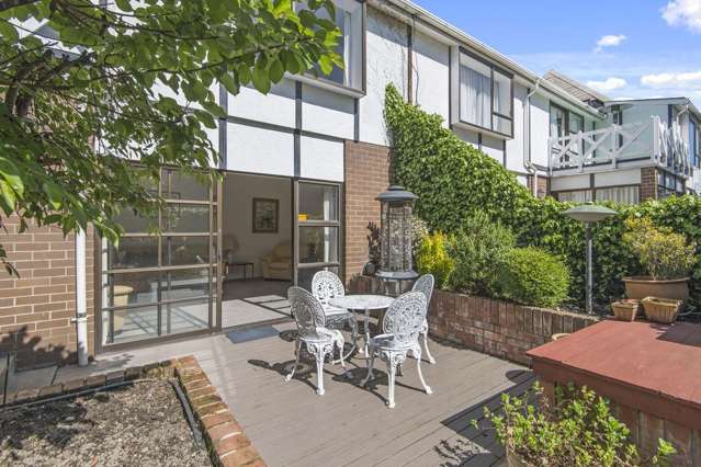 5 Holly Road Merivale_1