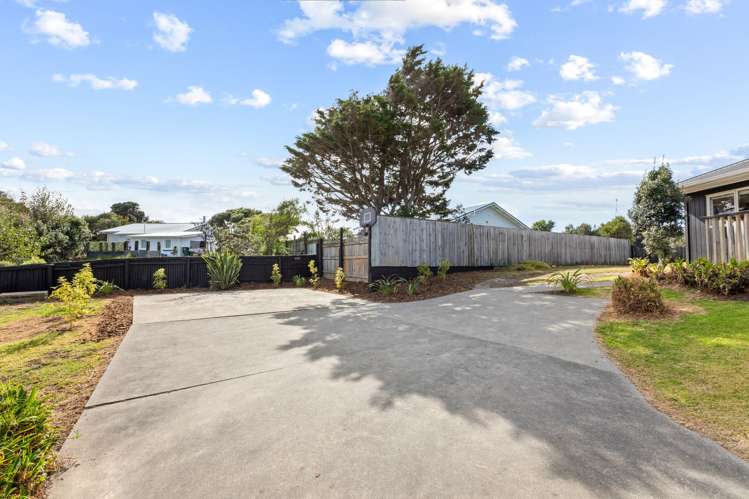 16A Karaka Street Otaki Beach_23
