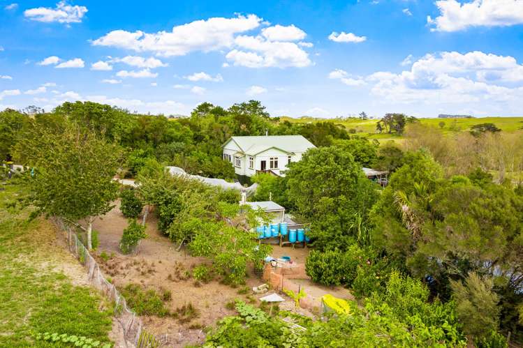 111 Harataua Road Port Albert_32