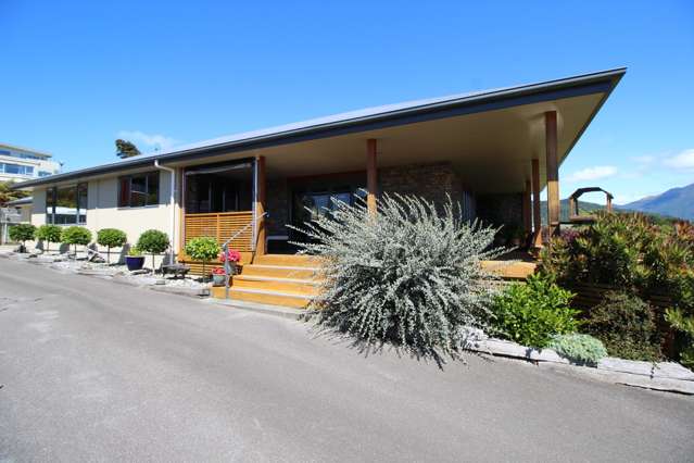 30 Cathedral Drive Manapouri_3