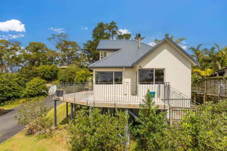 10 Tawhana Crescent Red Beach_10