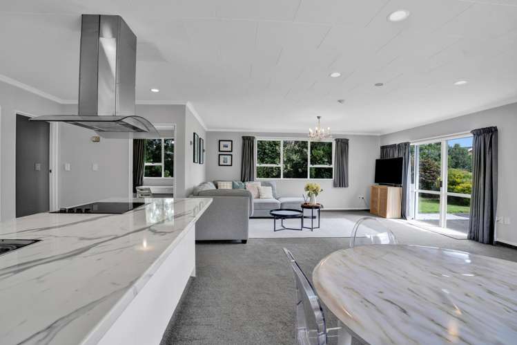 14 Heaphy Road Opunake_9