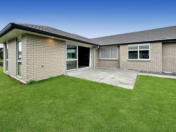 6 Livingstone Drive Papamoa_10