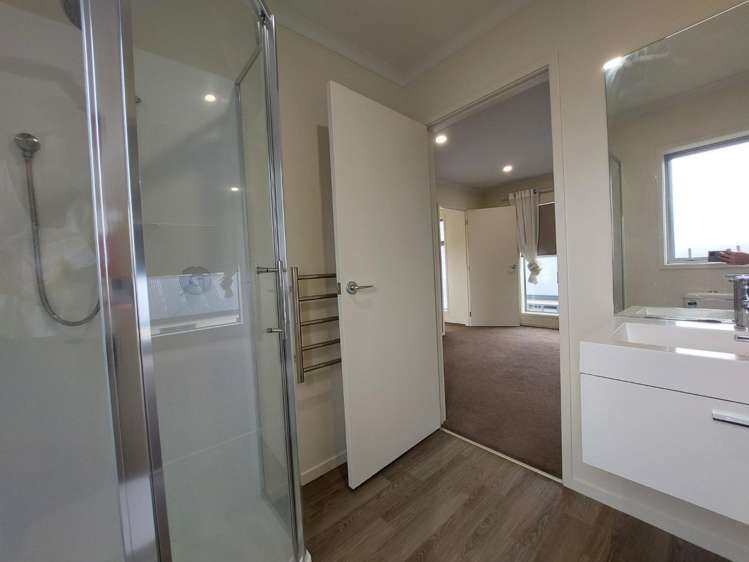 215F Massey Street 1067_6