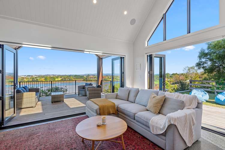 31 James Paige Lane Riverhead_11