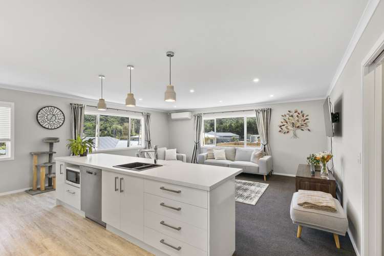 48 Ruthven Road Wainuiomata_2