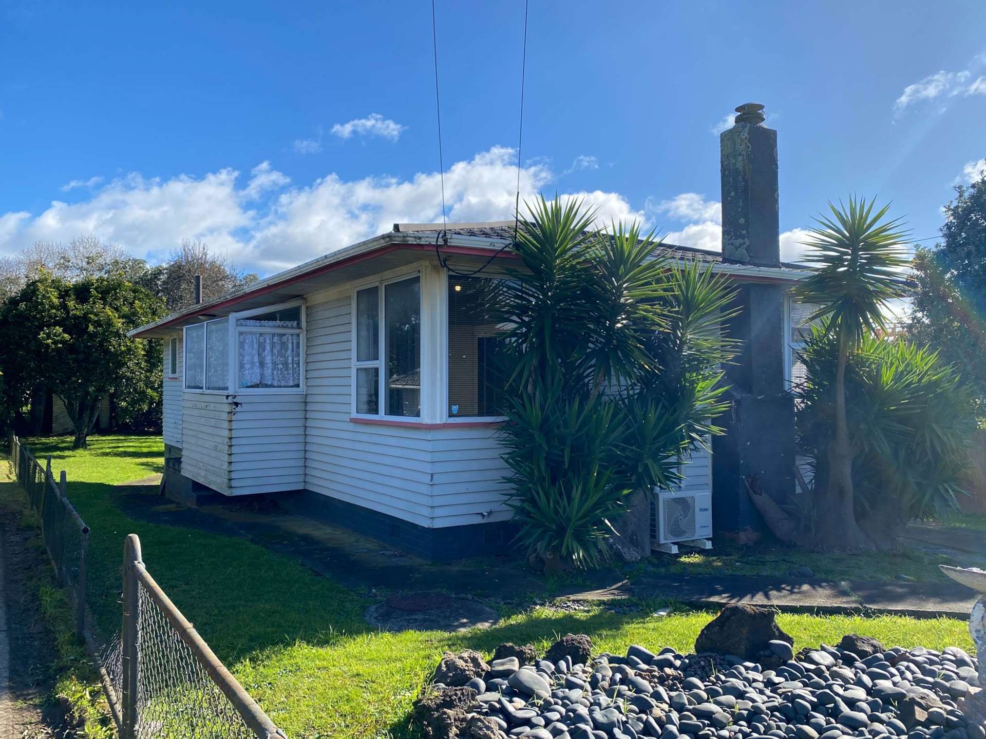 9 Sutton Avenue Mangere East_0