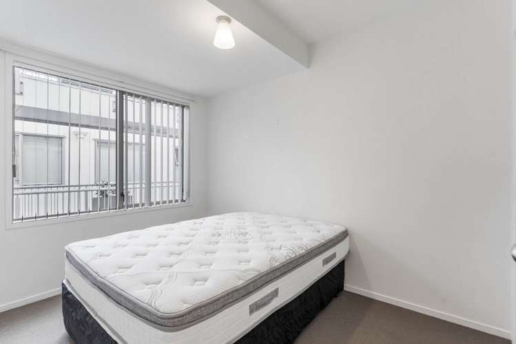 311/10 Flower Street Eden Terrace_5