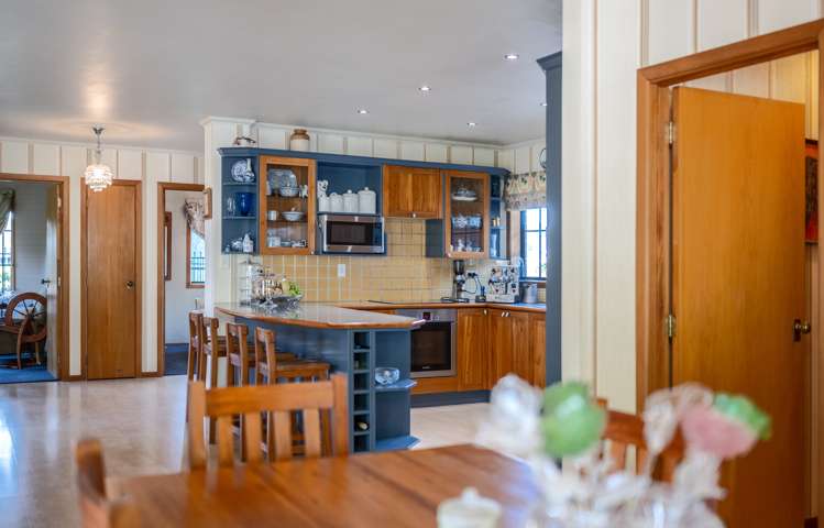 36 Oakwood Grove Eastern Beach_5