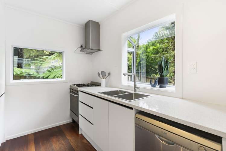 56 Sylvan Valley Avenue Titirangi_5