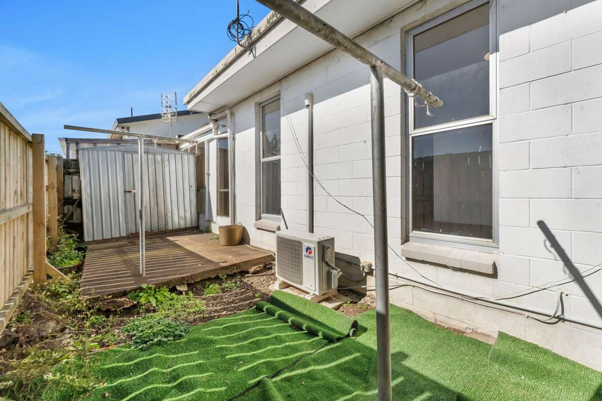 2/14 Aroha Avenue_3