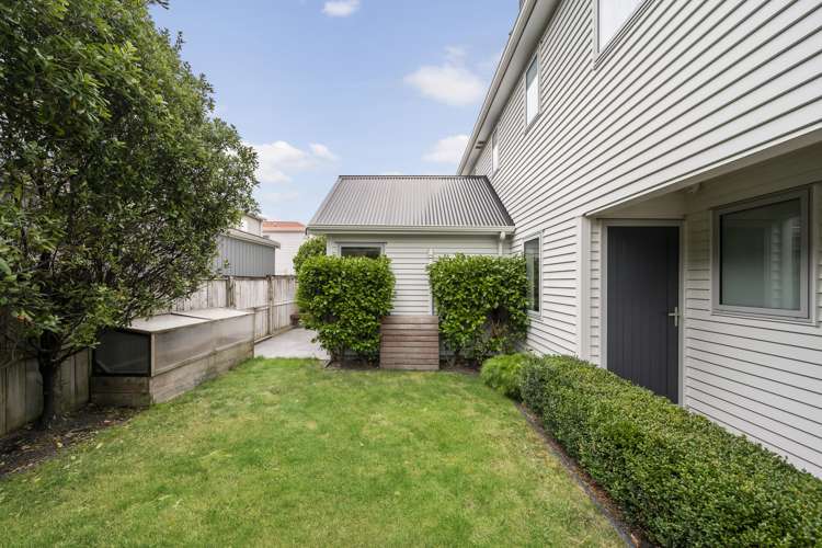 9/36 Dee Street Island Bay_16