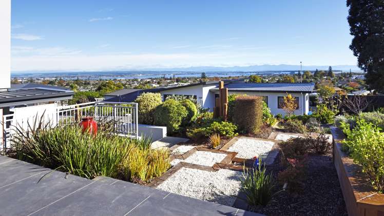 241 The Ridgeway Stoke_3