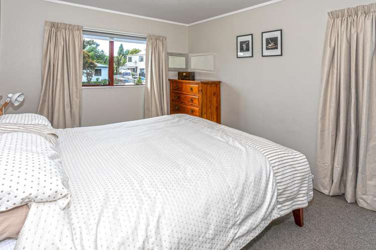 104 Ngati Pu Place Whangamata_24