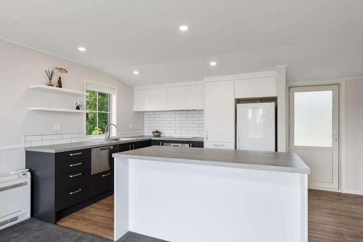 154 River Road Tai Tapu_25