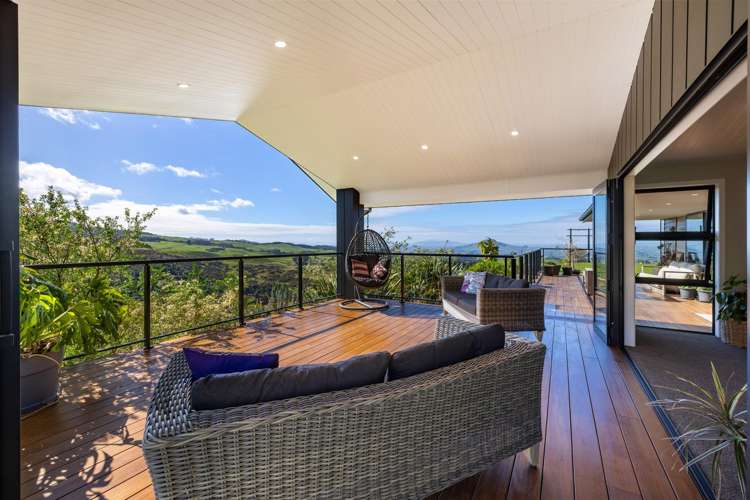 412 Pekanui Road Puketotara_36