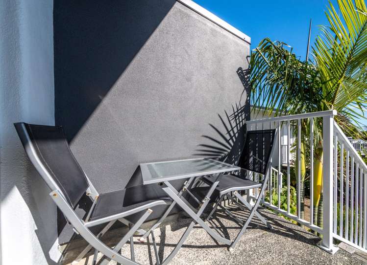 2/7 Wellington Street Russell_10