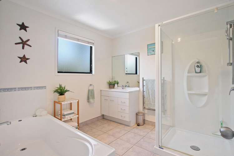 4 Waikura Drive Te Atatu Peninsula_25