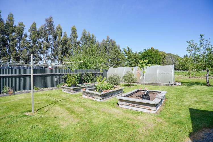 20 Cross Road Winton_17